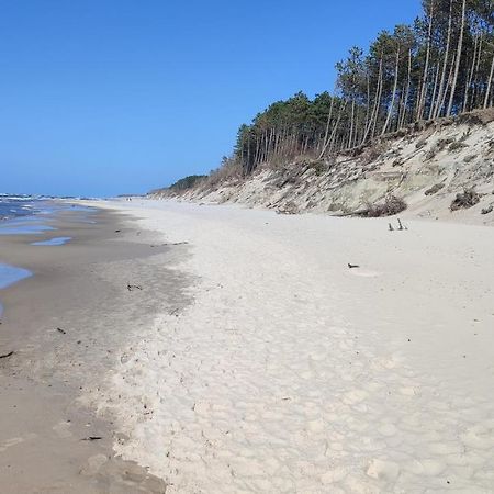 Pietrowe Domki: Rustic Retreat with Secluded Beach and Cycling Trails Debina  Exterior photo