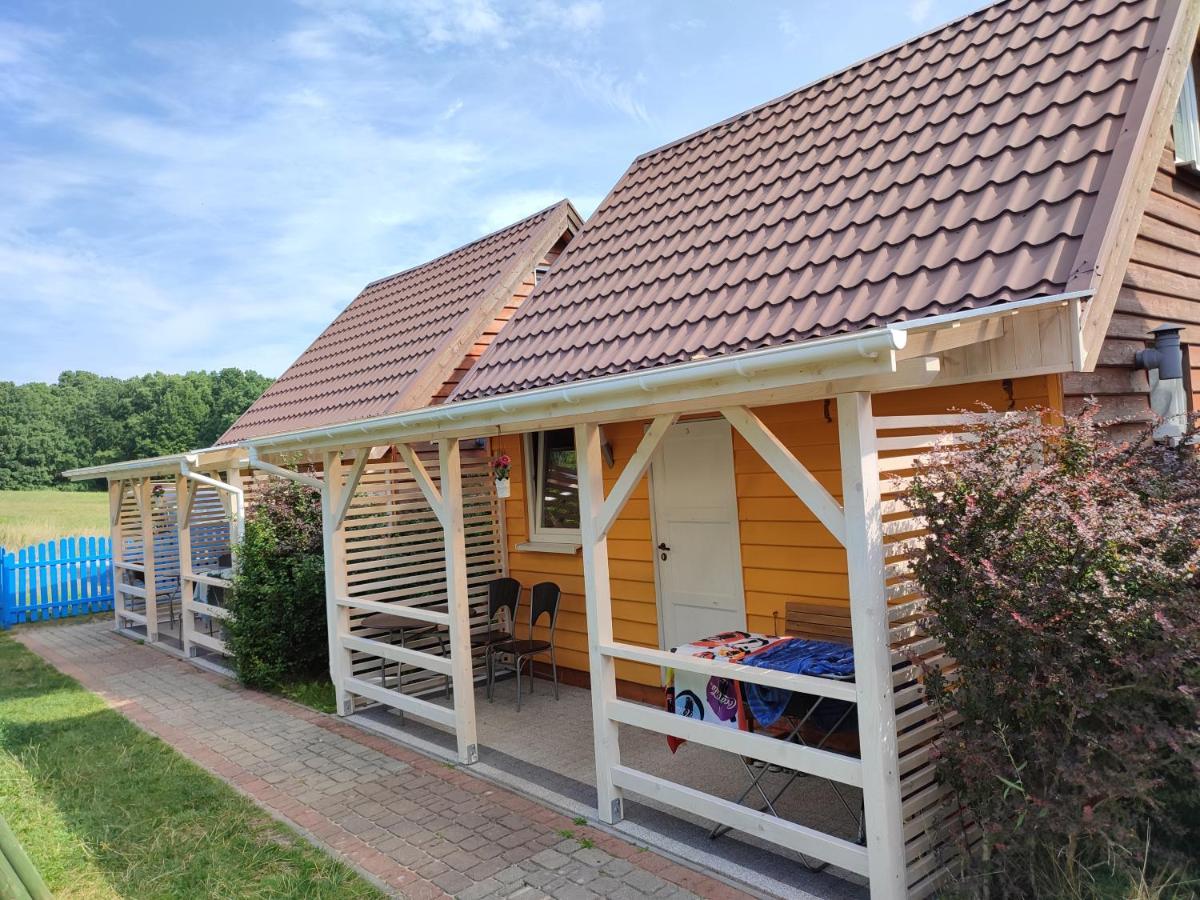 Pietrowe Domki: Rustic Retreat with Secluded Beach and Cycling Trails Debina  Exterior photo
